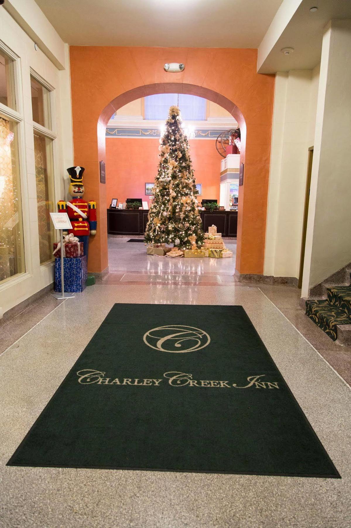 Charley Creek Inn Wabash Εξωτερικό φωτογραφία