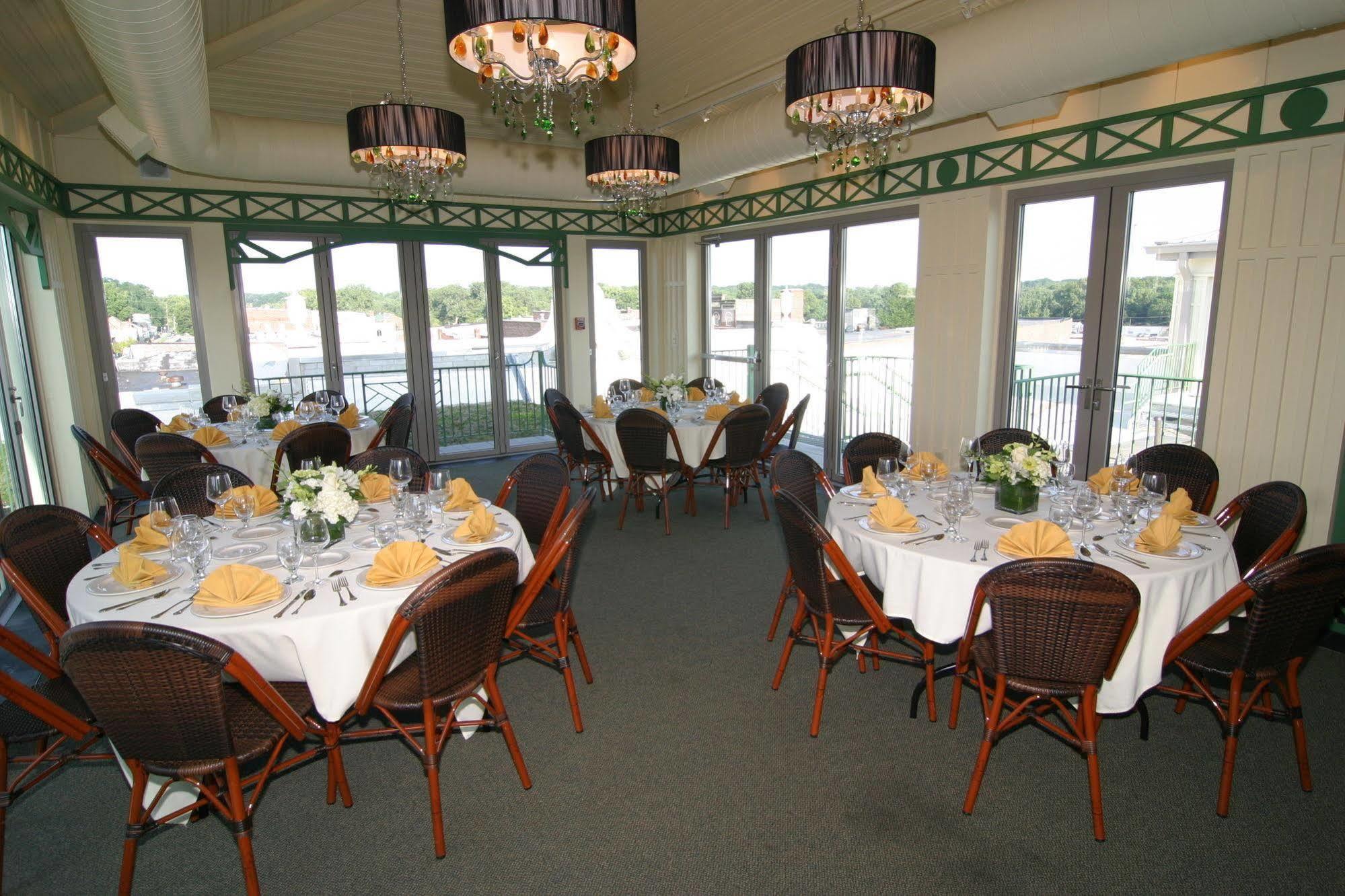 Charley Creek Inn Wabash Εξωτερικό φωτογραφία